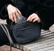 Černá džínová taška na venčení psů - Crossbody