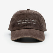 Hnědá džínová čepice - Dogs & Wine Make Everything Fine