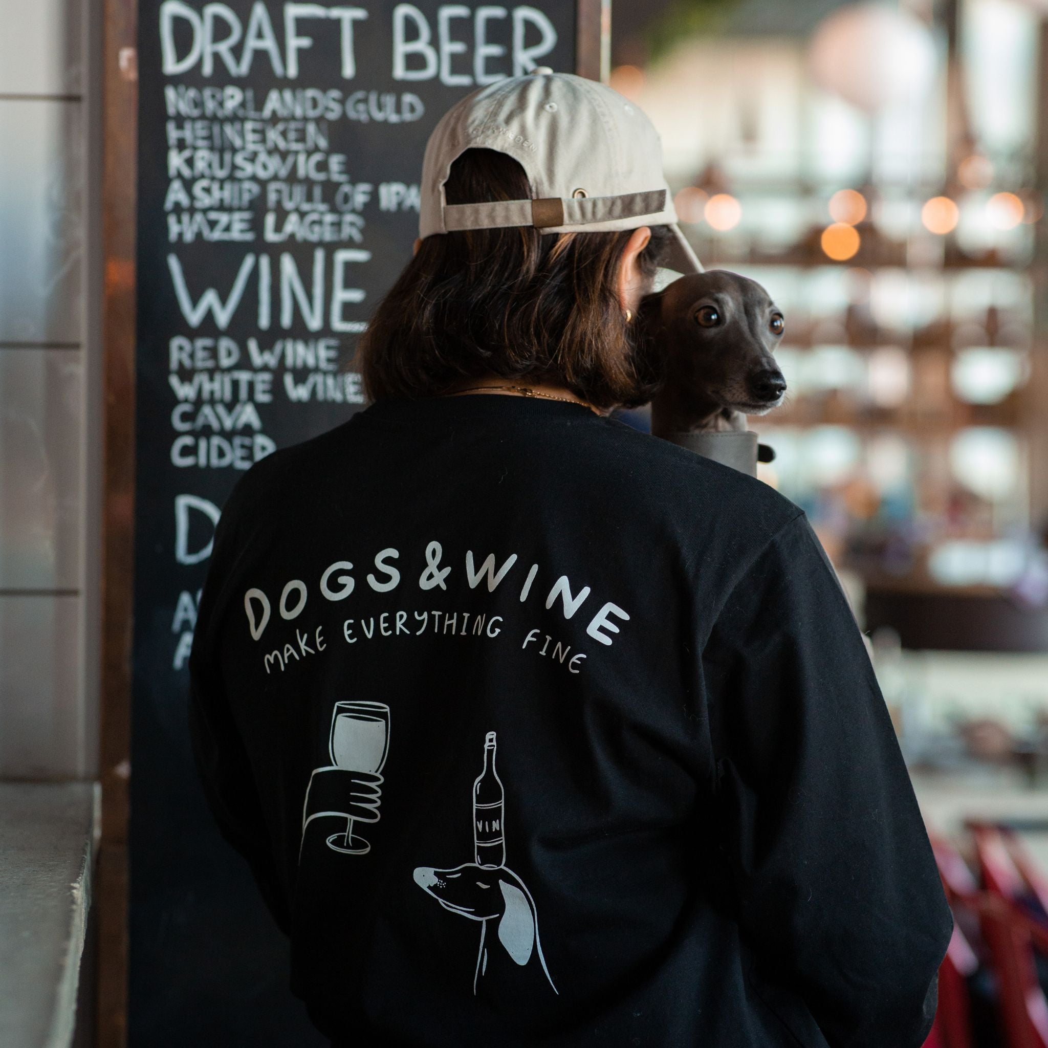 Černé tričko s dlouhým rukávem  - Dogs & Wine Make Everything Fine